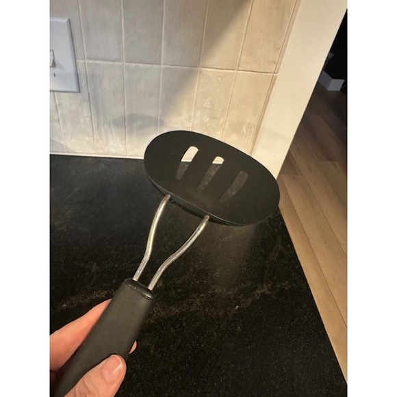 OXO Good Grips Large Slotted Nylon Flexible NonStick Spatula Turner - Picture 6 of 9